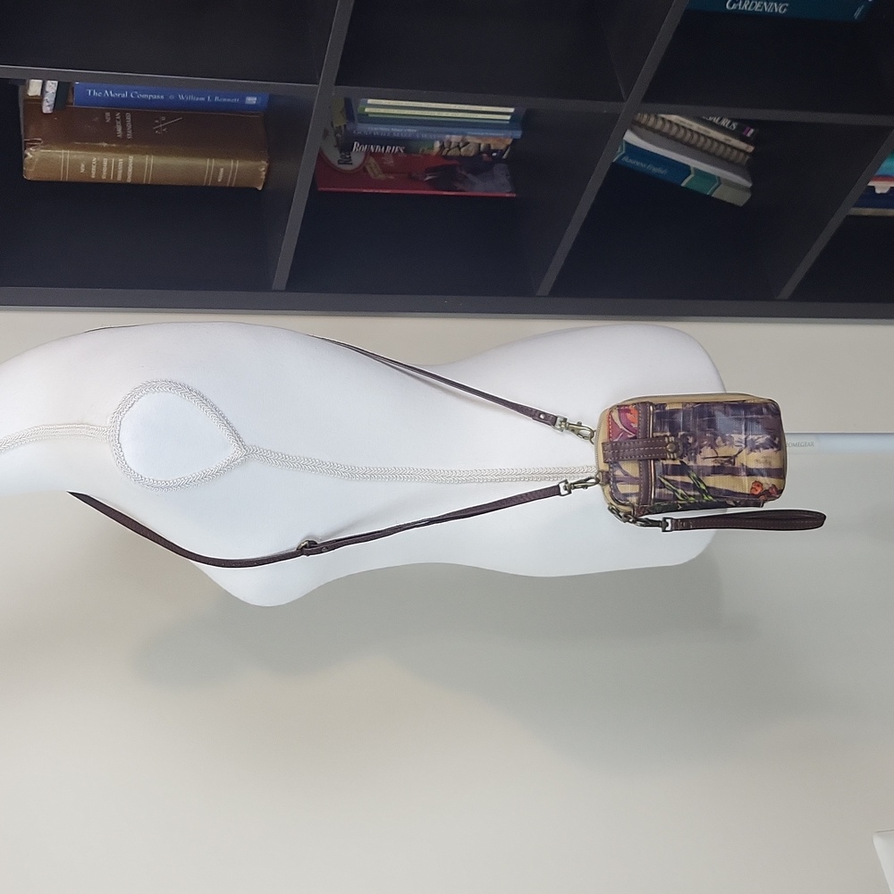 SAKROOTS Brown Floral Crossbody Wristlet Wallet Phone Case